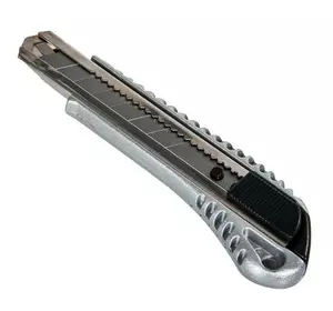Нож сегментный 18 мм металлический Vitals Master